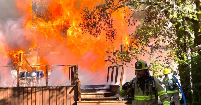 Historic Home on Mattole Road Destroyed by Fire Yesterday (Photos and Videos) – Redheaded Blackbelt