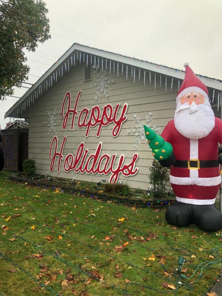 Home For The Holidays Decorating Contest Winners - Redheaded Blackbelt