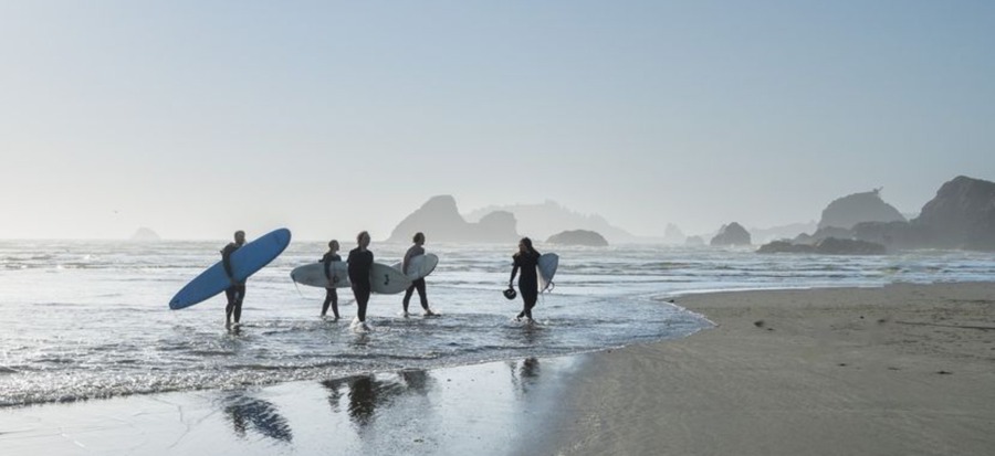 Moonstone Beach Surfers - Redheaded Blackbelt